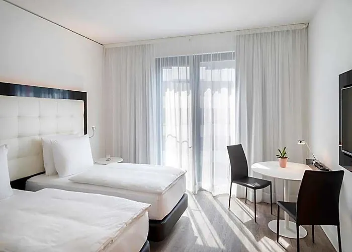 Hotel Innside By Melia Frankfurt Ostend 4*